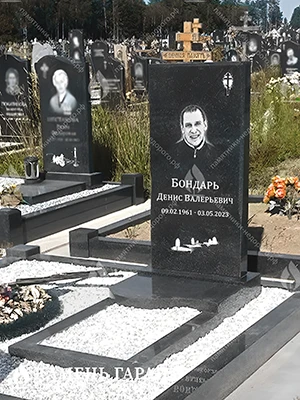 Фото памятника на могилу Стандарт