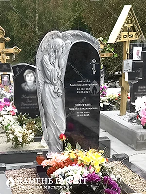 Фото памятника на могилу Скорбящий ангел 2 резной